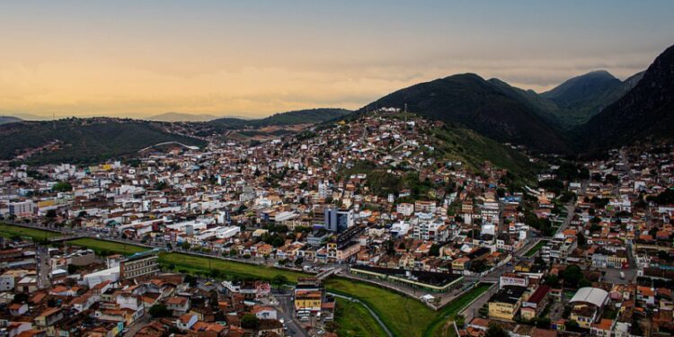 Chapada: Mulher detida no município de Jacobina por agressão e aprisionamento de sua própria mãe