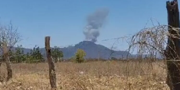 Novo incêndio mobiliza bombeiros em Livramento de Nossa Senhora; fogo continua na Chapada Diamantina