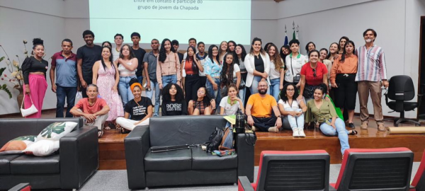 Seabra: Encontro reúne estudantes para formação de líderes comunitários