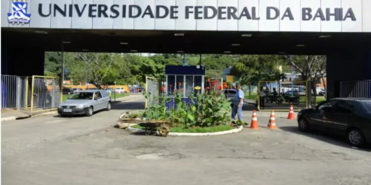 Professor da Ufba é demitido após denúncias de assédio sexual; homem teria oferecido R$ 5 mil a uma das vítimas