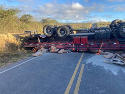 Chapada: Acidente na estrada que liga a Br 242 a Boninal agora pela manhã