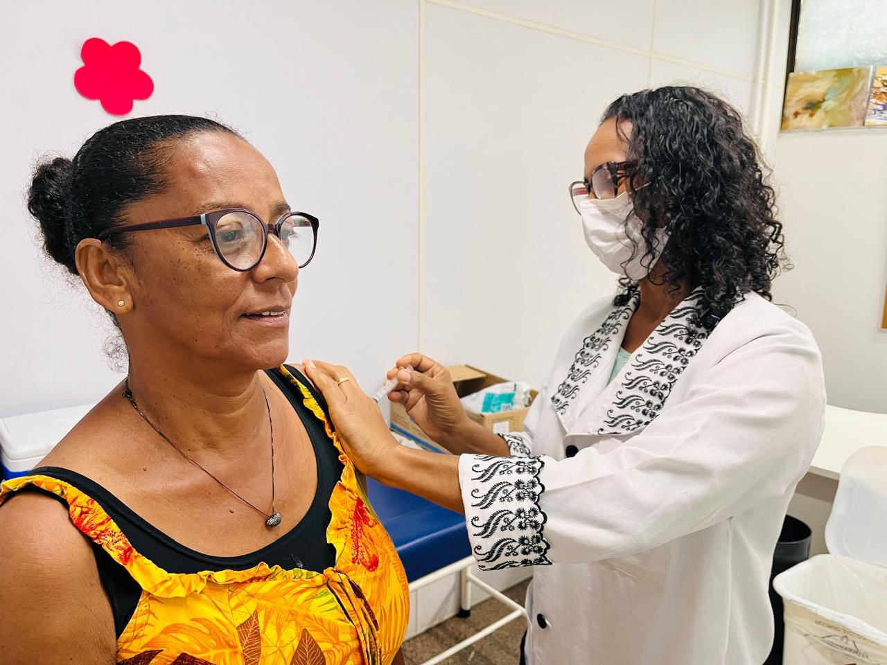Bahia recebe 1,3 milhão de doses da vacina contra a influenza e inicia distribuição para os 417 municípios