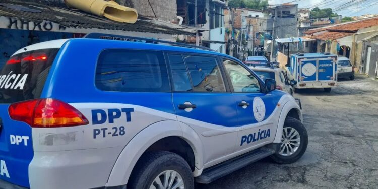 Policial militar morre após ser baleado durante troca de tiros em Salvador