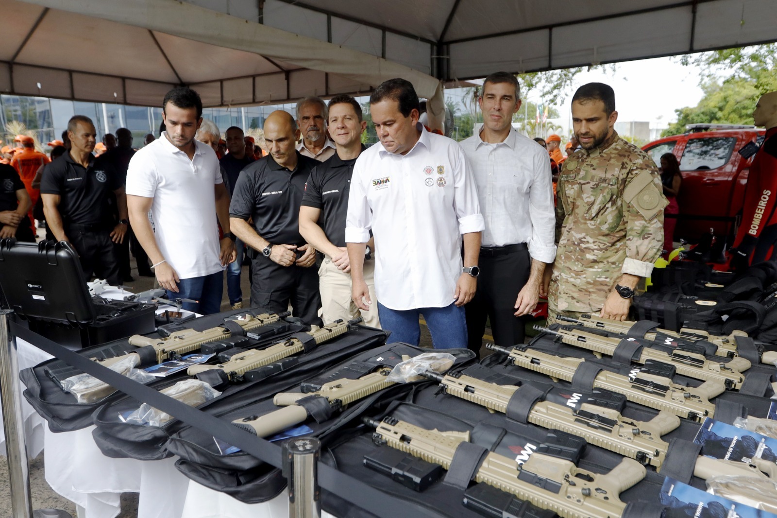 ​Governo do Estado reforça segurança pública com entrega de fuzis e novas viaturas