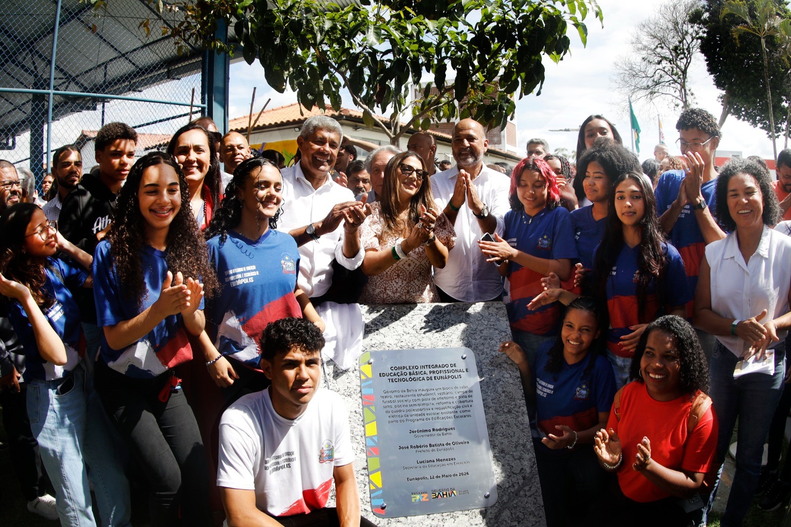 ​Em Eunápolis, estudantes celebram nova escola entregue pelo Governo do Estado