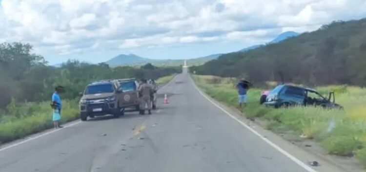 Chapada: Uma pessoa morre após ser arremessada de veículo em grave acidente na região de Livramento de Nossa Senhora