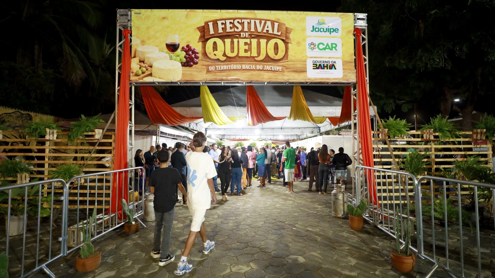 ​Em Capim Grosso, Governo do Estado articula soluções para resíduos sólidos e apoia I Festival do Queijo Bacia do Jacuípe