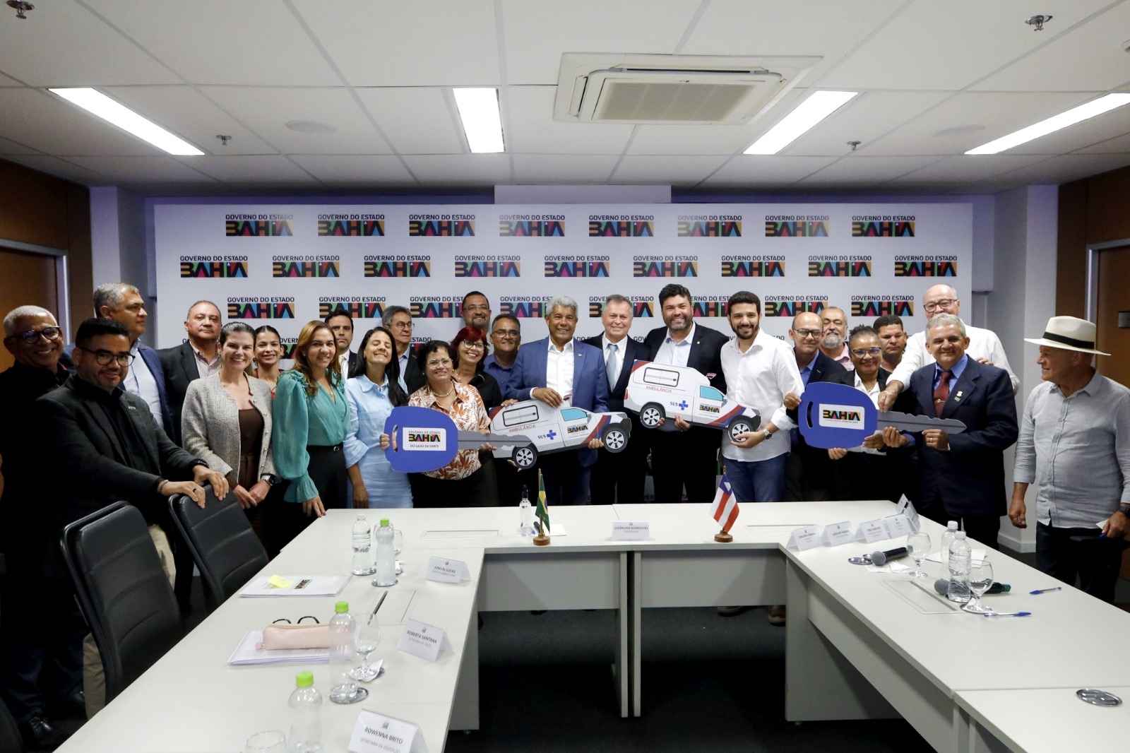 ​Reunião na Governadoria garante ambulâncias e mais de R$ 36 milhões em investimentos para Valente