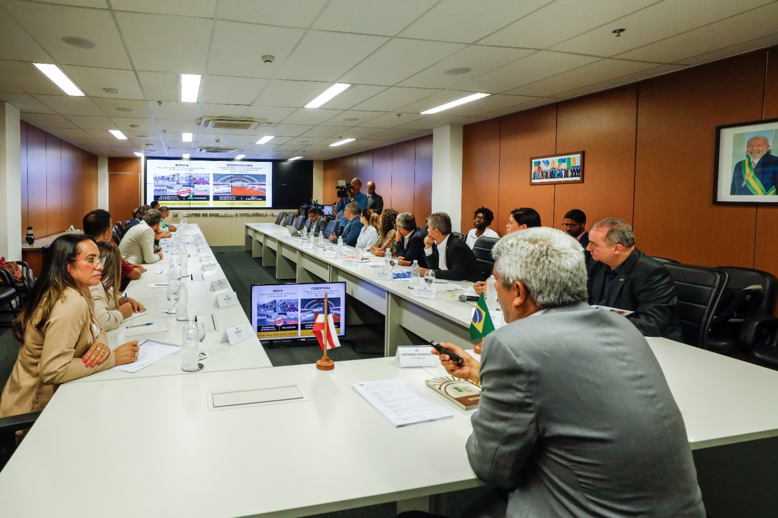 ​Governador se reúne com prefeita de Araci e discute novos investimentos para o município