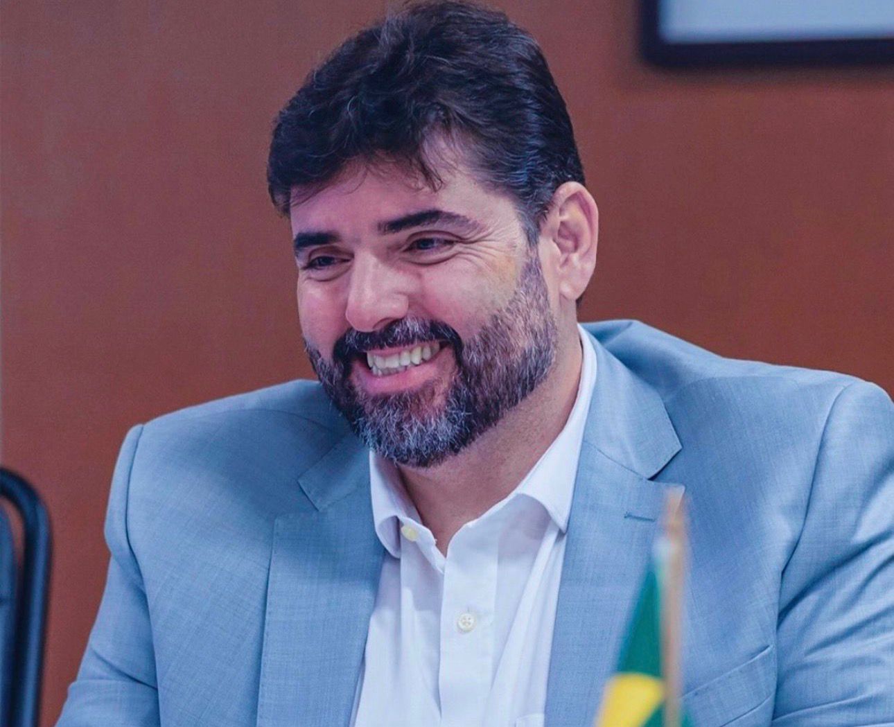 ​”São 20 que fez contra quase 16 que nada fez”, responde Loyola a Neto