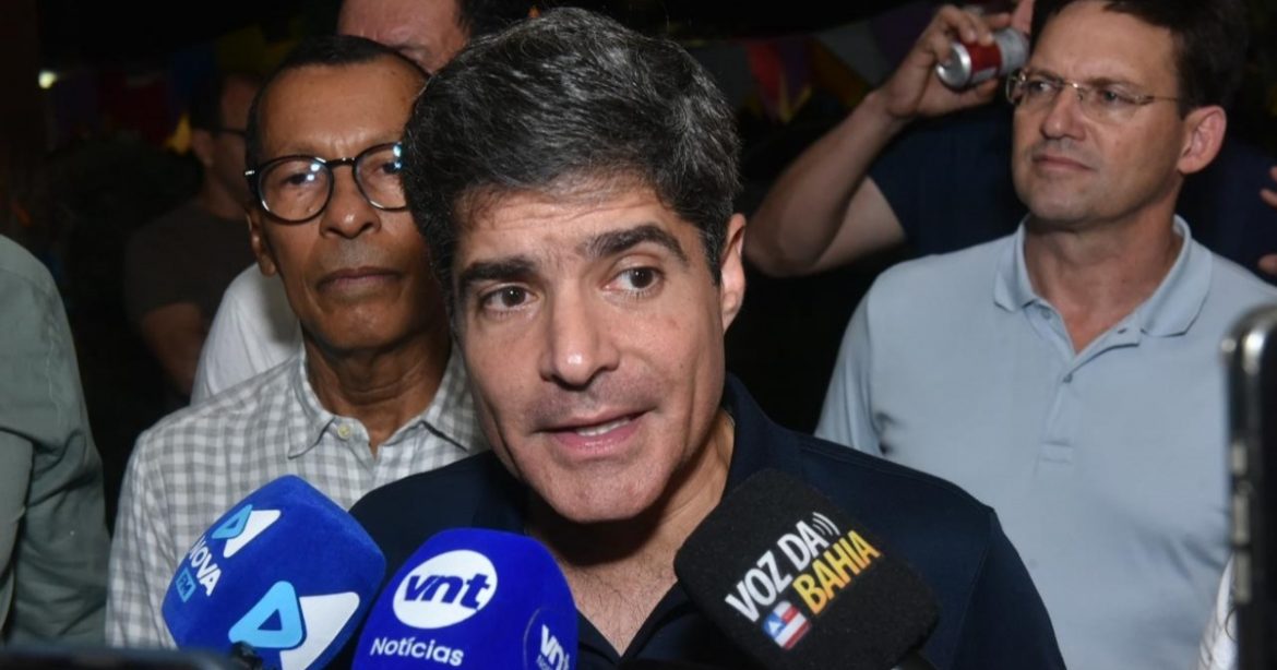 em-deslocamento-para-livramento-de-nossa-senhora,-aviao-de-acm-neto-despressuriza-e-gera-panico-em-passageiros
