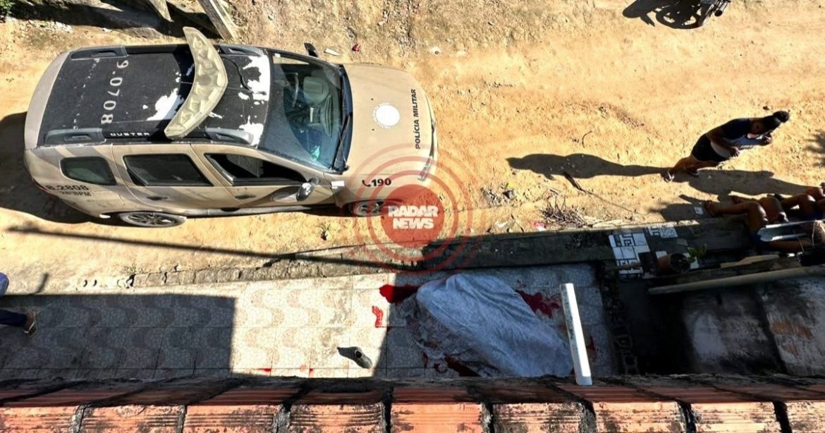 mulher-e-morta-a-facadas-em-eunapolis;-ex-companheiro-e-preso-acusado-de-feminicidio