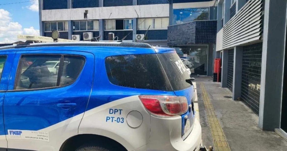 lavador-de-carros-e-morto-a-tiros-dentro-de-residencia-em-feira-de-santana