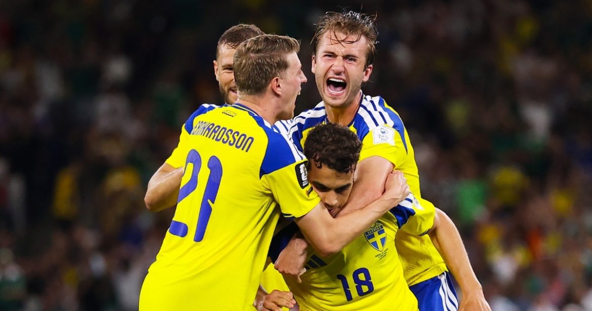 filho-de-tunisiano-marca-dois-gols,-e-suecia-goleia-tunisia-na-estreia-da-copa-do-mundo