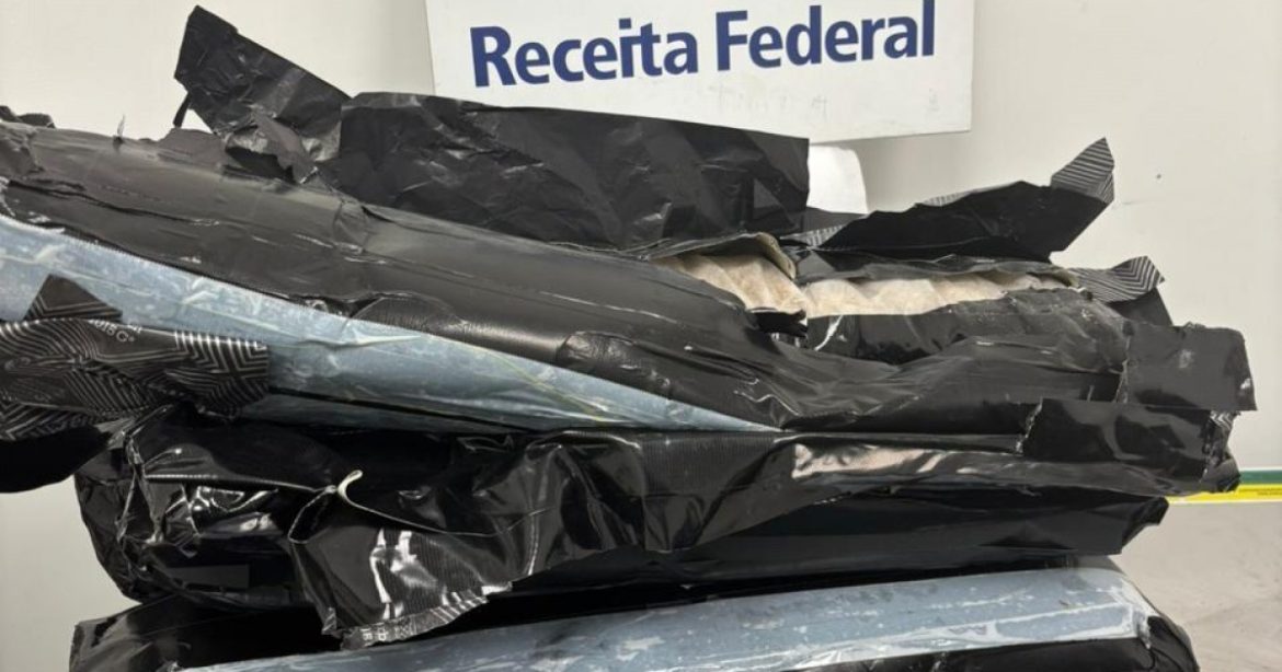 passageira-e-presa-com-16-kg-de-droga-sintetica-no-aeroporto-de-salvador