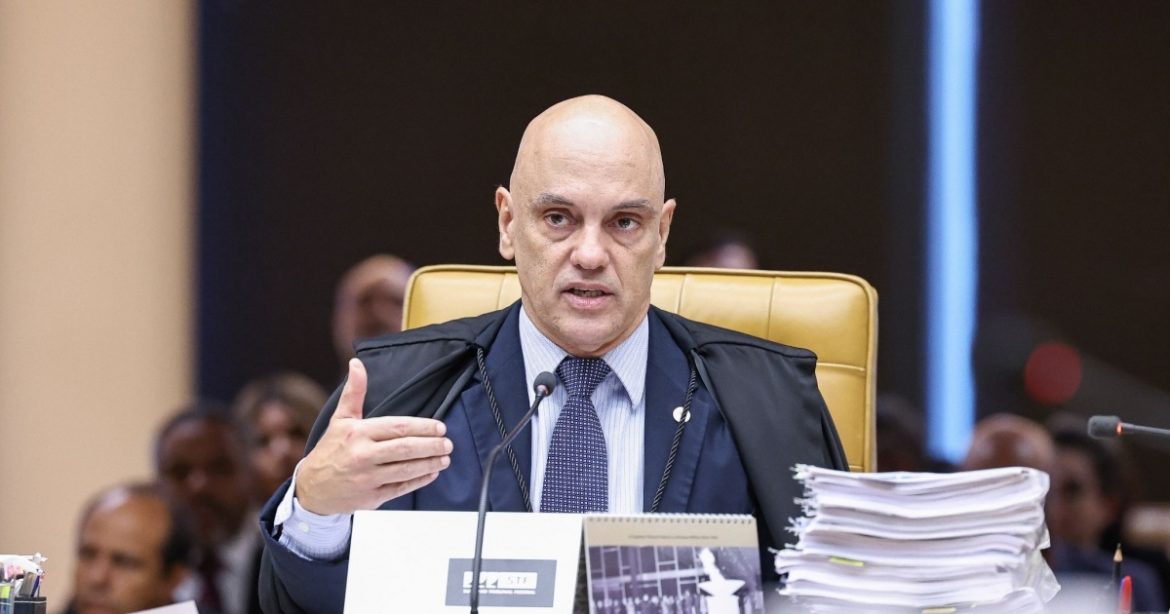 moraes-marca-depoimento-de-bolsonaro-em-investigacao-sobre-arma-apreendida-com-agente-do-gsi
