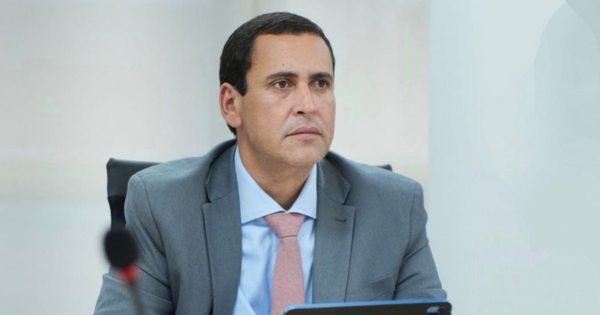 eden-questiona-atuacao-da-justica-em-casos-envolvendo-flavio-bolsonaro:-“complacencia”