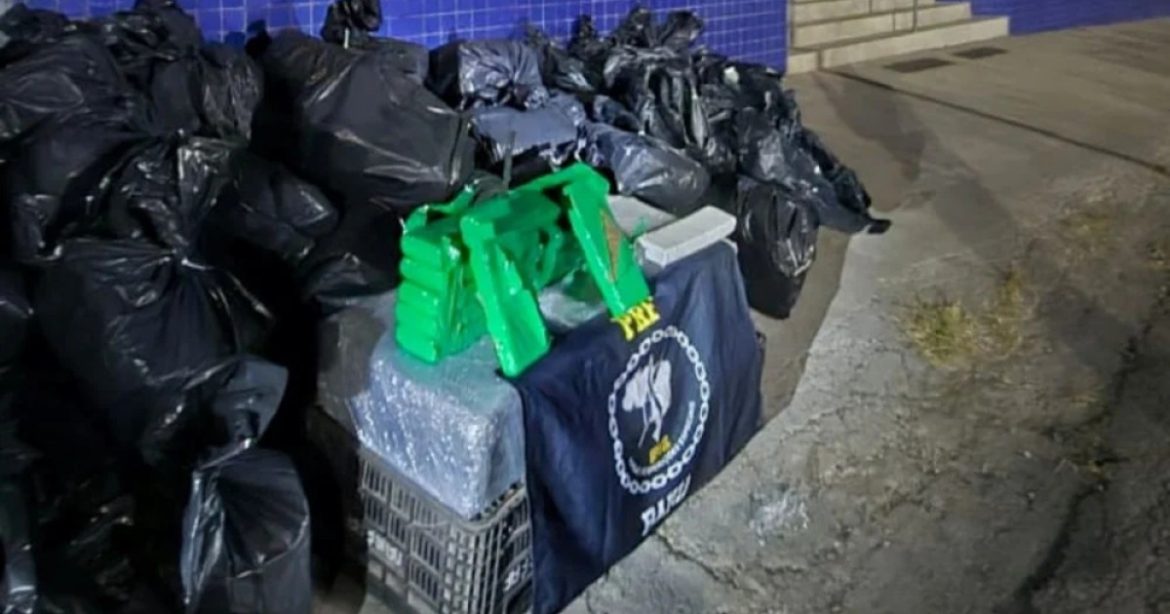 prf-apreende-cerca-de-duas-toneladas-de-drogas-que-seguiam-para-feira-de-santana