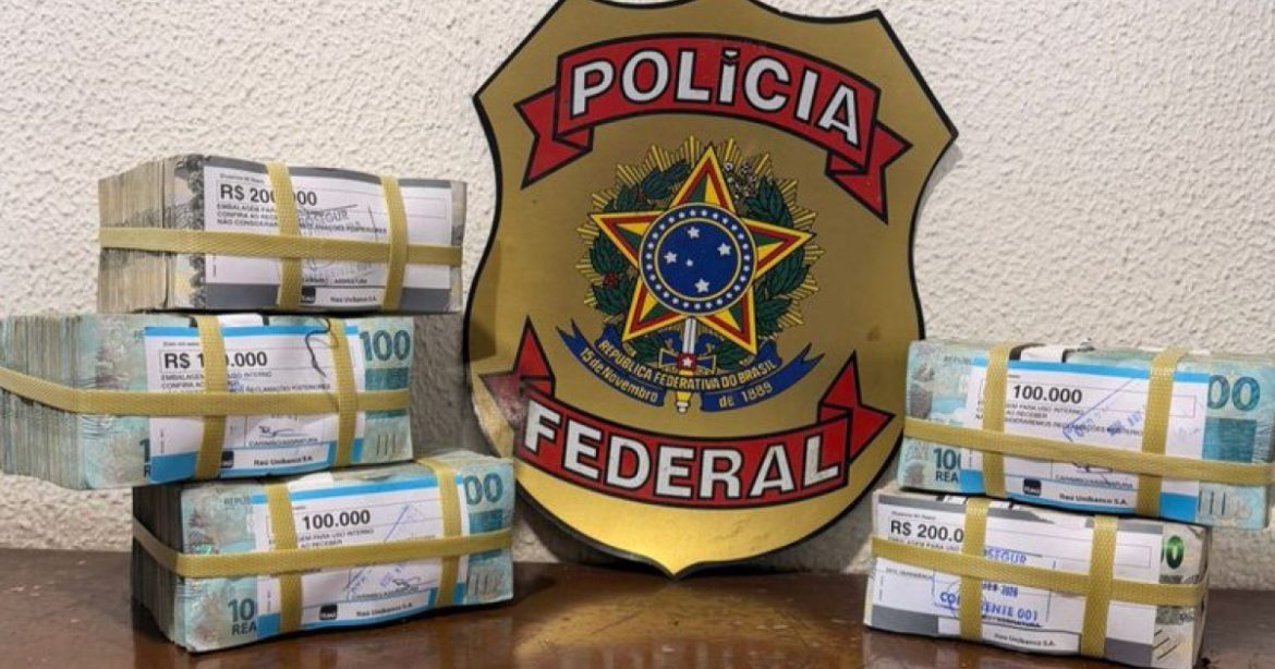 empresario-do-setor-varejista-e-preso-com-r$-700-mil-em-especie-em-porto-seguro