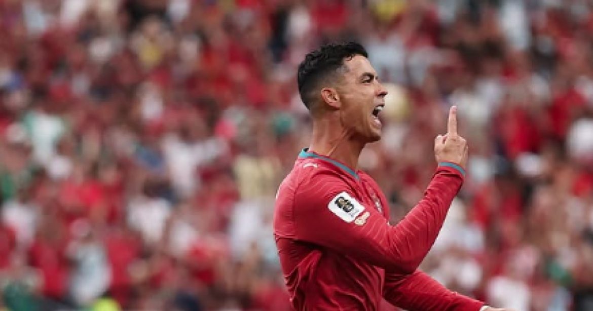 com-dois-gols-de-cristiano-ronaldo,-portugal-goleia-uzbequistao-na-copa-do-mundo