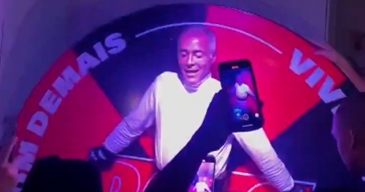 video:-romario,-senador-e-tetracampeao-mundial,-“vira-roleta”-em-noitada-de-miami