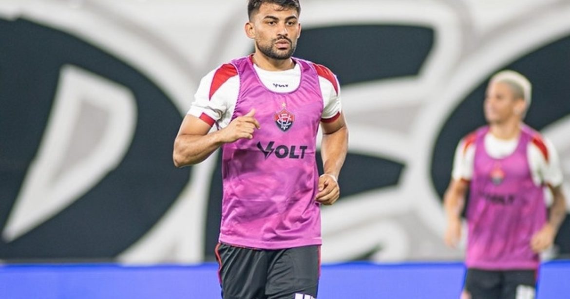 vitoria-empresta-volante-ronald-ao-criciuma-ate-o-fim-da-temporada
