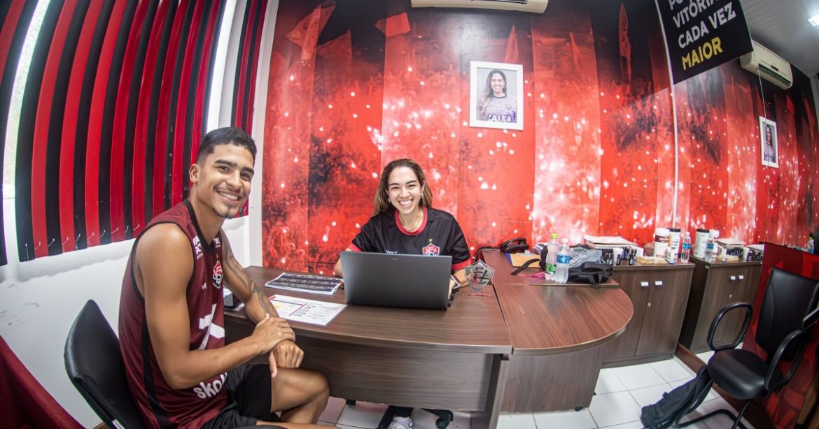 com-mudancas-no-elenco,-vitoria-se-reapresenta-e-inicia-intertemporada;-saiba-mais