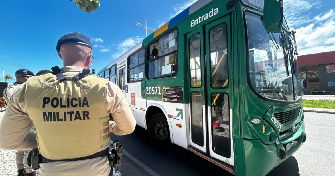 roubos-e-furtos-a-onibus-caem-76%-na-bahia-em-junho,-de-52-para-12-ocorrencias-em-um-ano