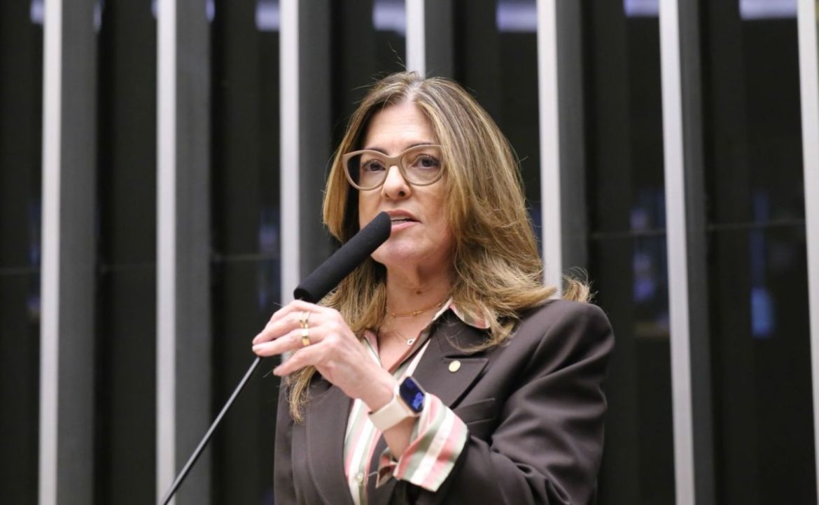 #eleicoes2026:-rogeria-santos-projeta-governo-de-acm-neto-para-reverter-situacao-das-mulheres-na-bahia;-“a-maior-luta-hoje-da-mulher-baiana-e-viver”