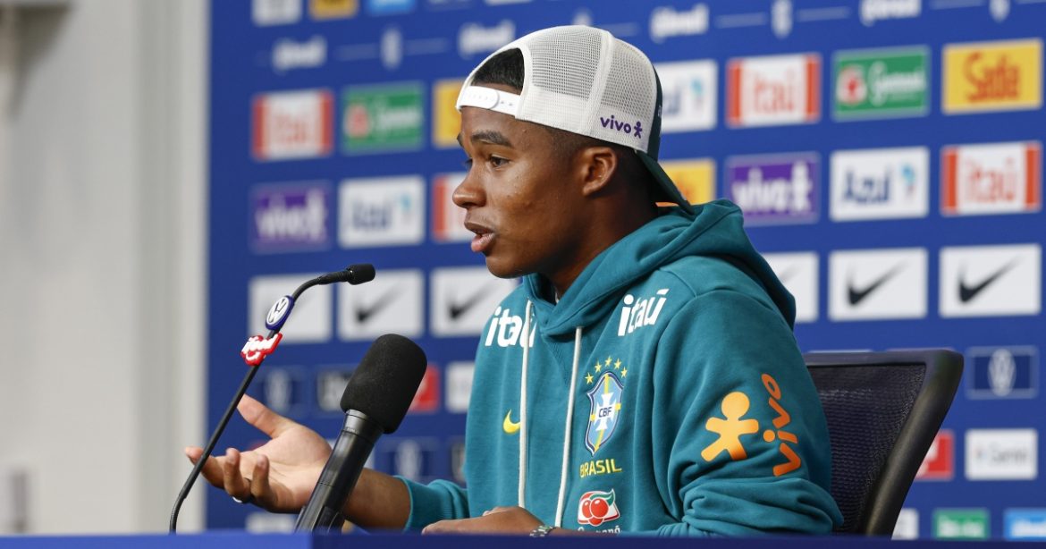 endrick-destaca-relacao-com-neymar-e-busca-aprender-com-camisa-10:-“e-muito-importante”